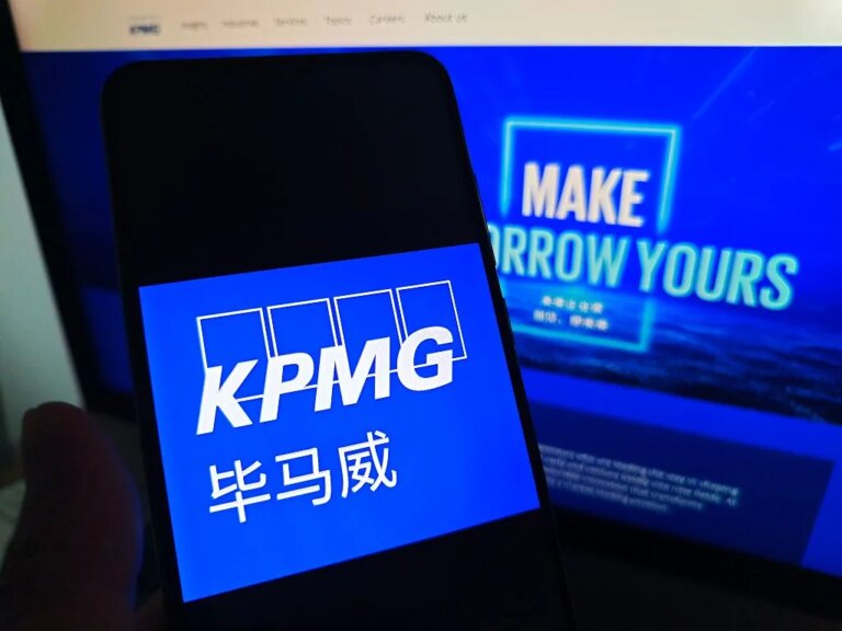 تسحب شركة KPMG تقريرًا عن استخدام الذكاء الاصطناعي بسبب الهلوسة الواضحة